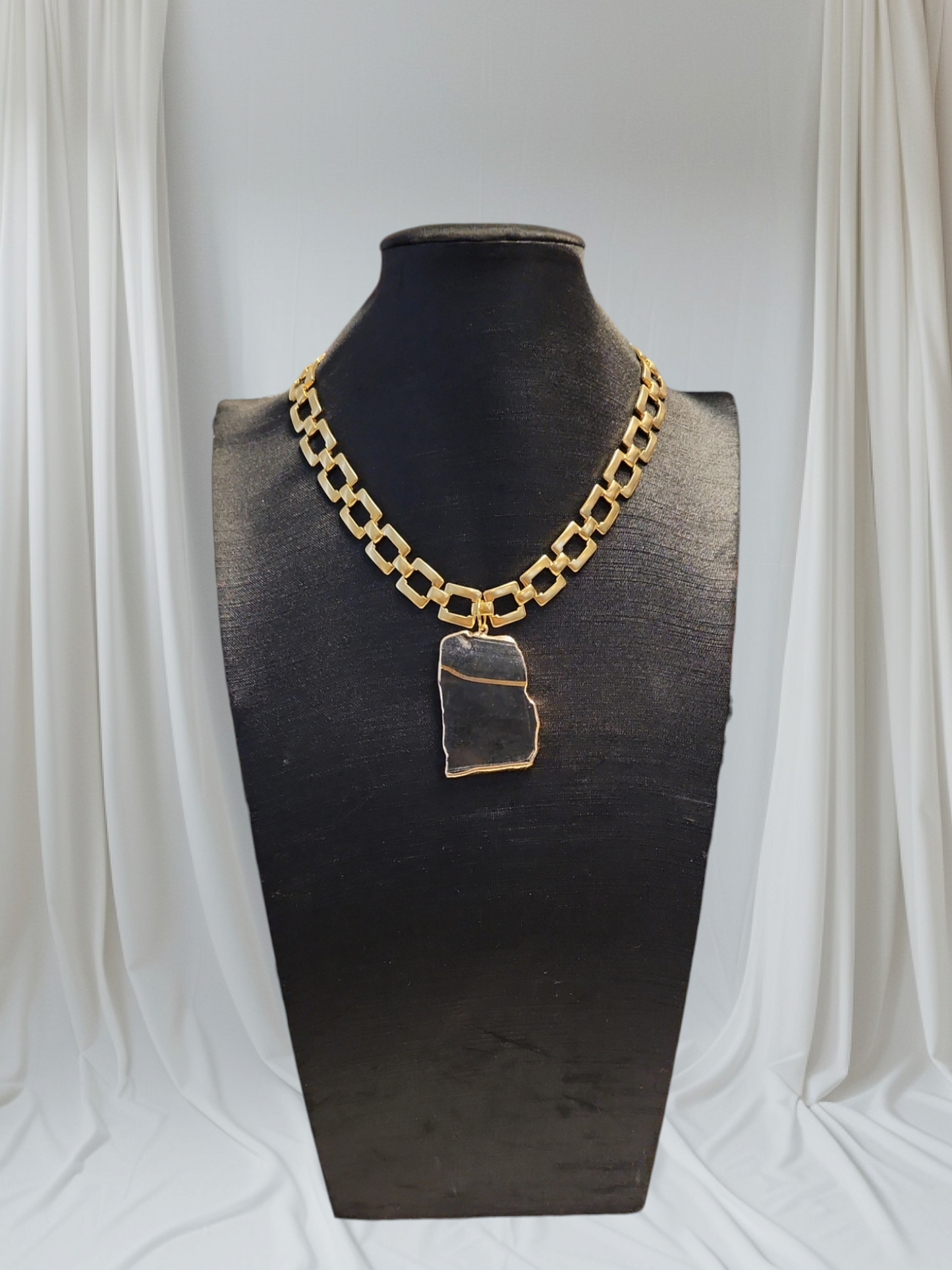 Agate Choker Necklace