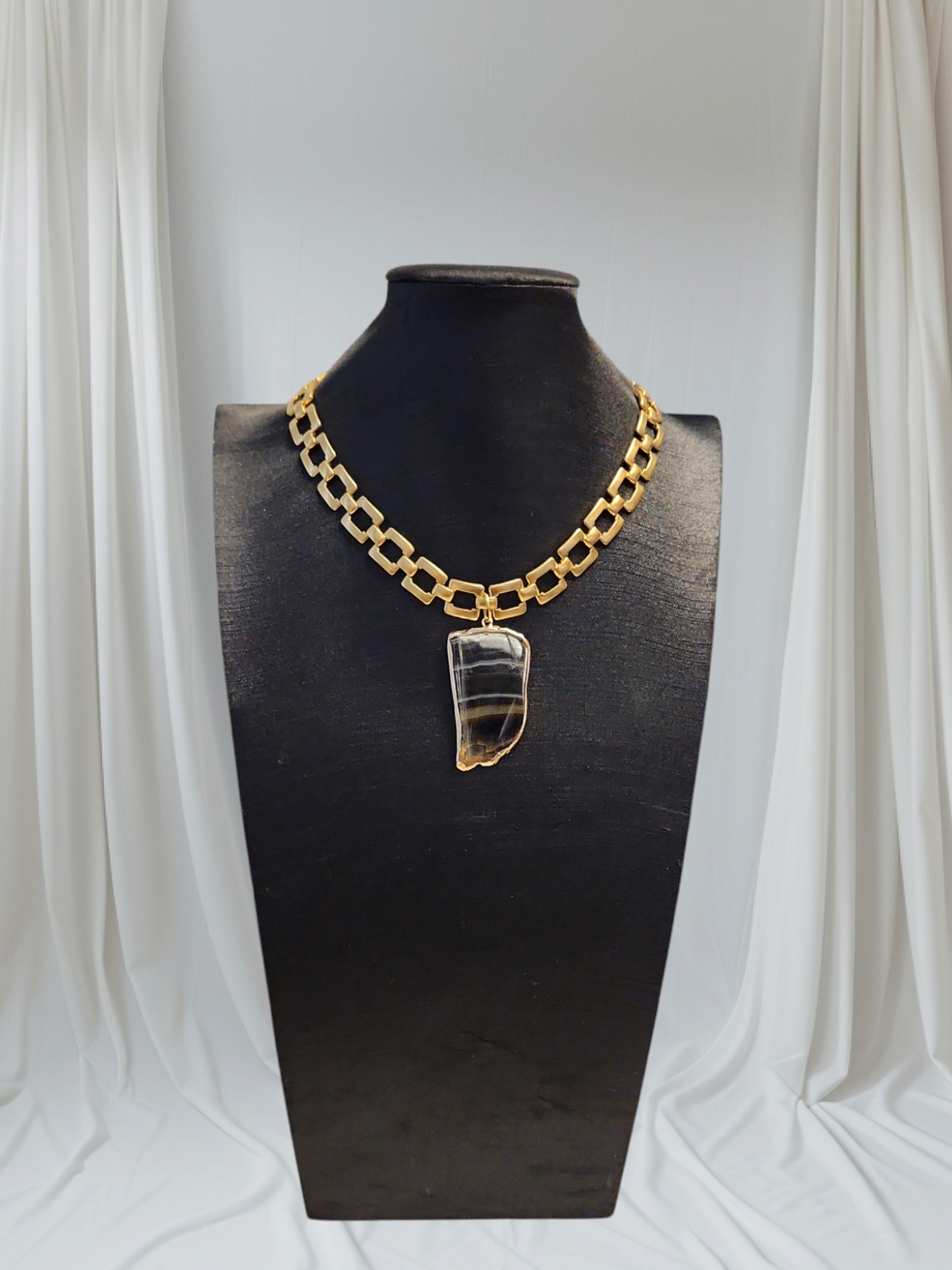 Agate Choker Necklace