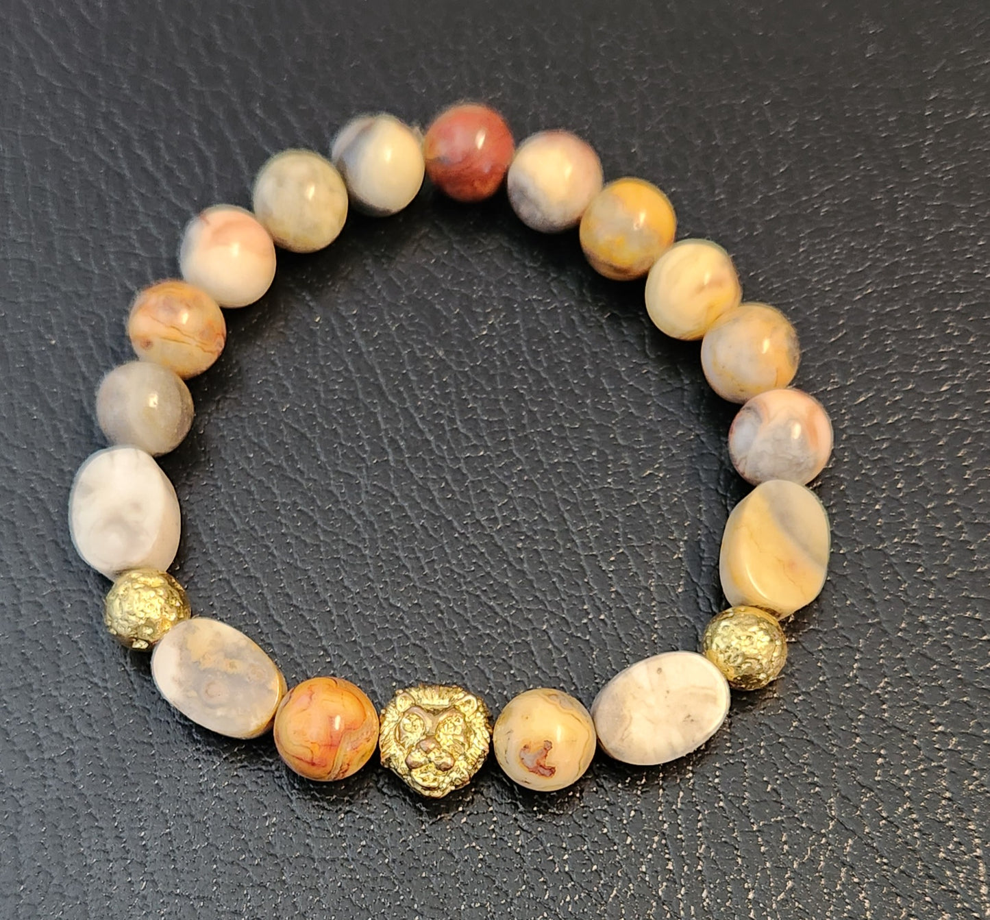 Lion head meets Crazy lace agate