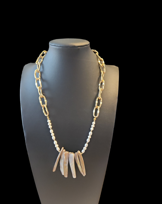 Mother of pearl and freshwater pearl necklace