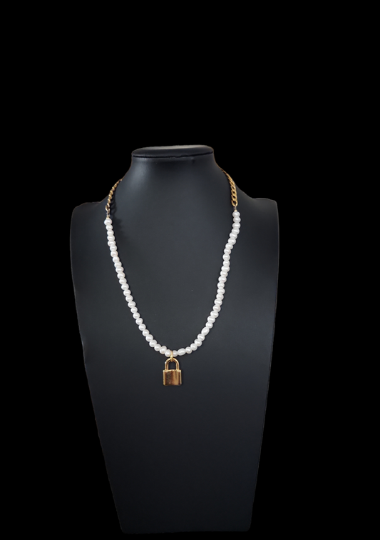 Fresh water pearl lock necklace