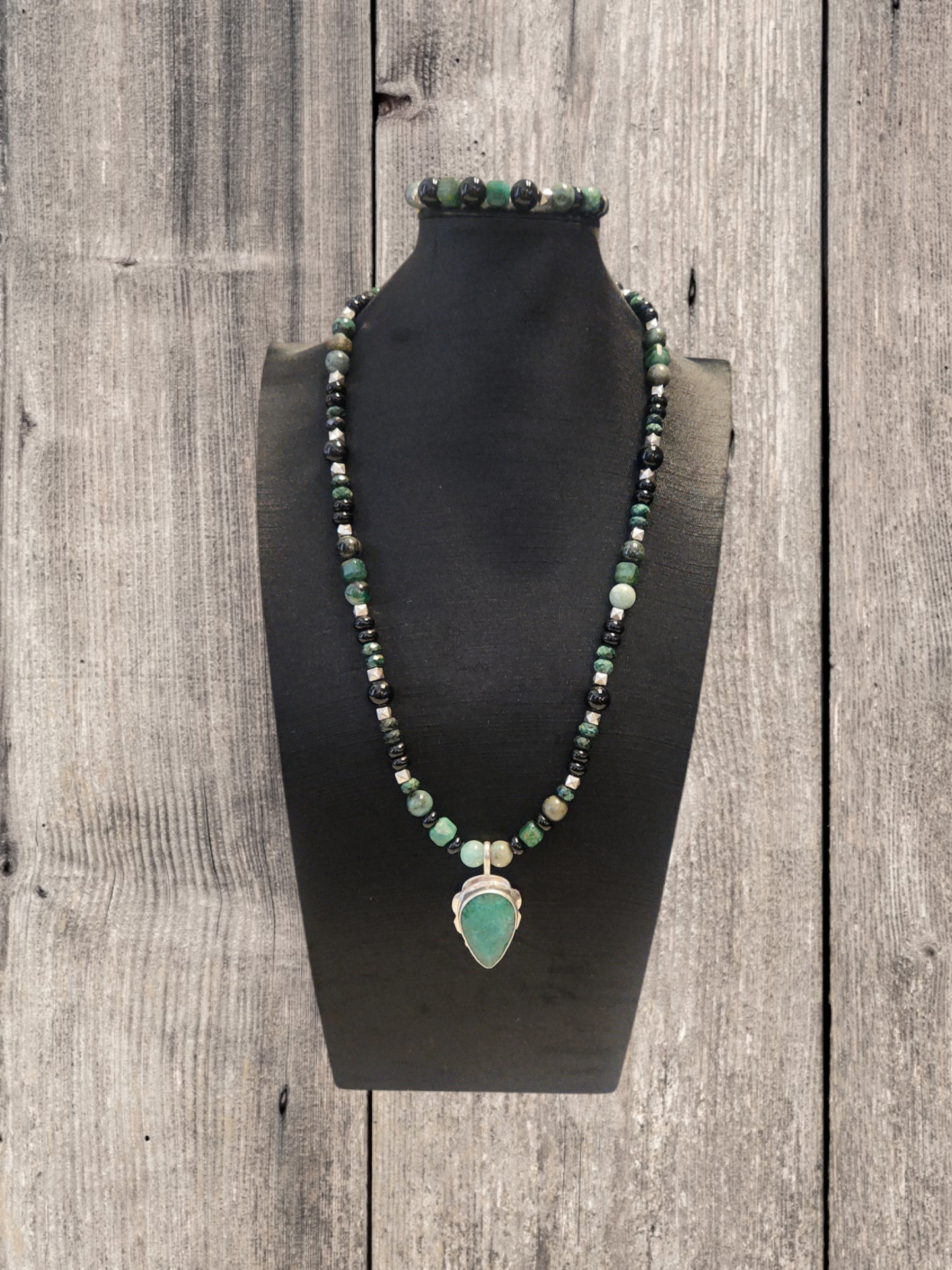 Emerald Necklace & Bracelet set